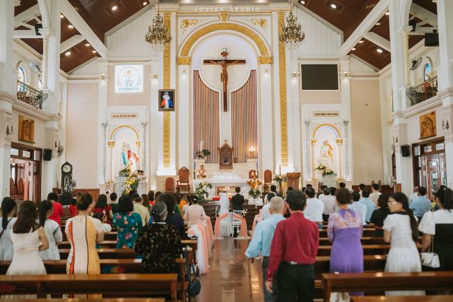 Nghi thức cưới hỏi trang trọng trong Đạo Công Giáo, Bí tích Hôn Phối tại nhà thờ